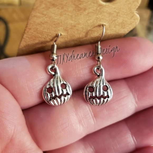 Pumpkin GHOST King Halloween earrings Goth Emo Alt Creepy Horror Fan Gift idea - Picture 6 of 10